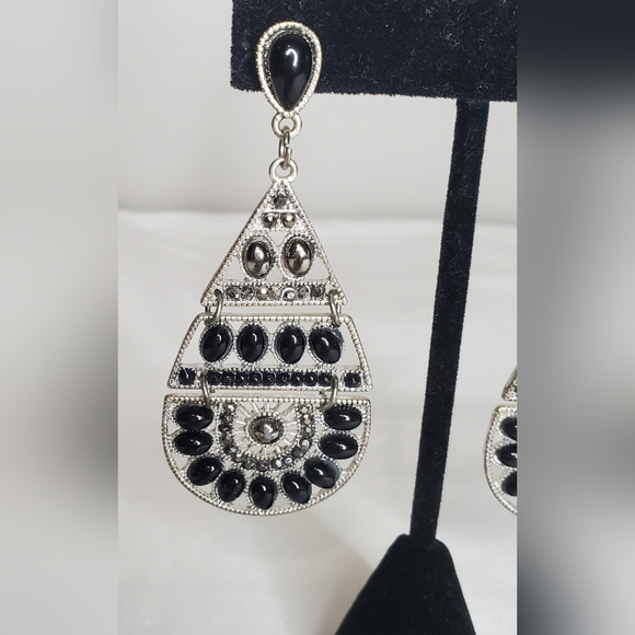 Teardrop Silver and Black Dangle Earrings - Picture 4 of 10